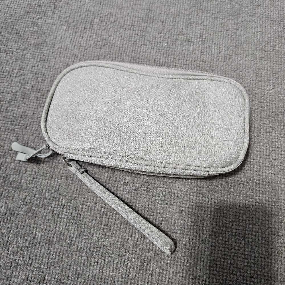 Travel charger case